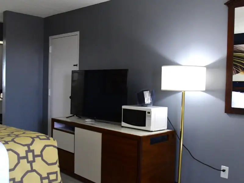Turnkey 77-key Hotel Investment Opportunity in Prime Location with Extensive Upgrades