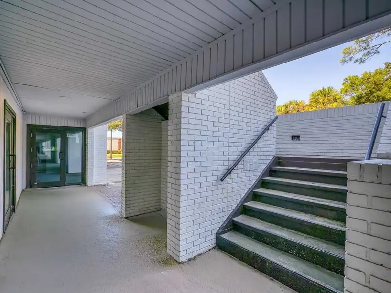 Downtown Pensacola Multi-tenant Office Building with 15,000 Sq Ft of Versatile Space