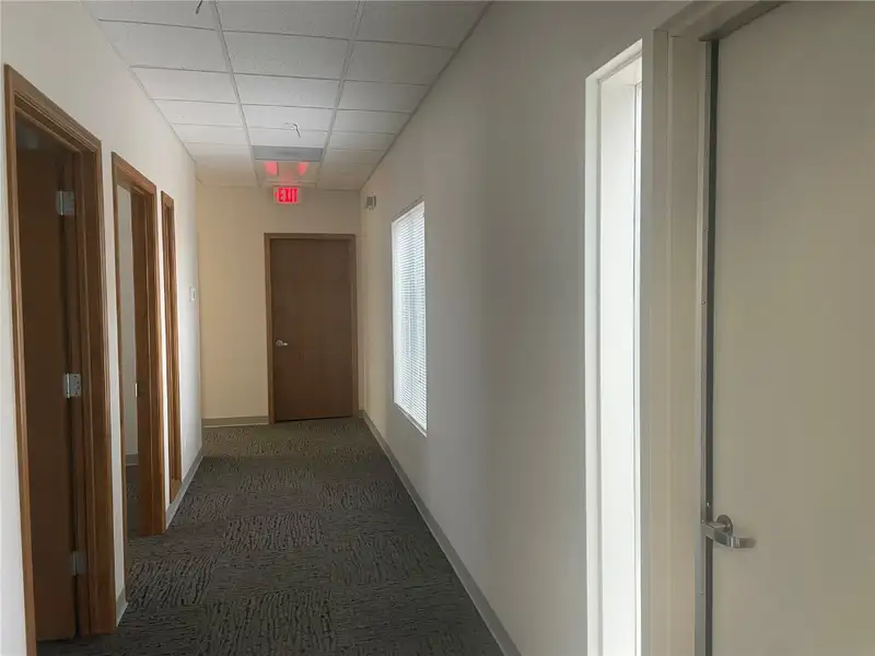 Office Space for Lease in Hiawatha Office Park with Off-street Parking and Amenities