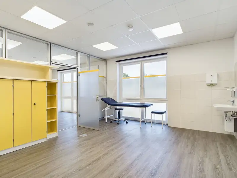 Spacious Medical Practice Space with Private Area in Convenient Location, 253 Sqm
