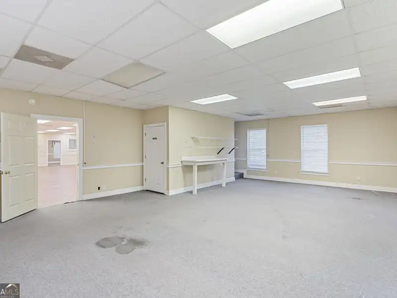 Versatile 7,900+ Sq Ft Medical Office Building in Prime Location Near Hospital