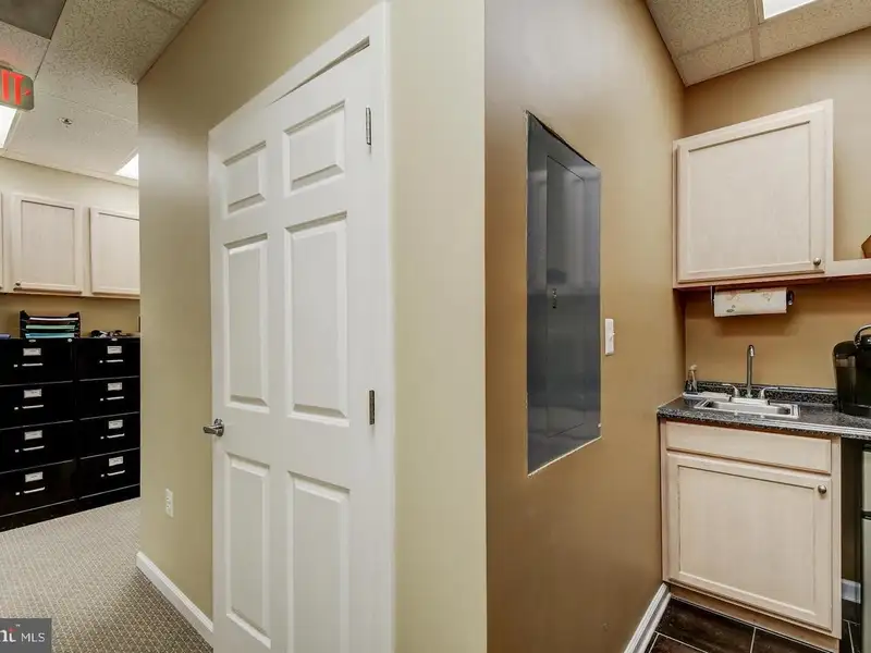 Spacious 1,215 Sf Office Condo in Highland Crossing Professional Office Park, Howard County