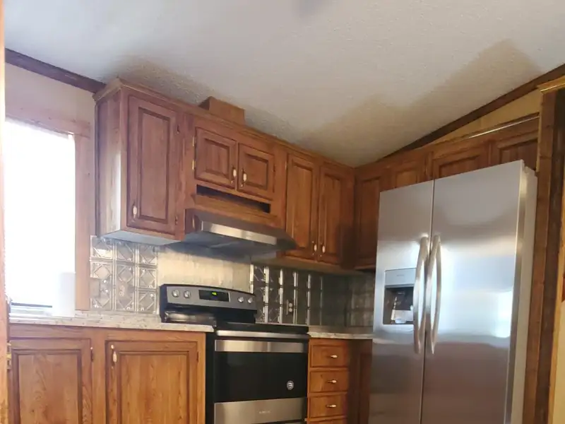 Income-producing Duplex in Ingram, Tx with Positive Cash Flow and Privacy Fencing