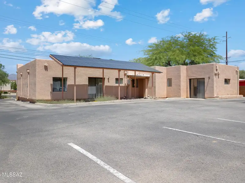 Office Building for Sale in Prime Fort Lowell Location with Ada Access and Ample Parking
