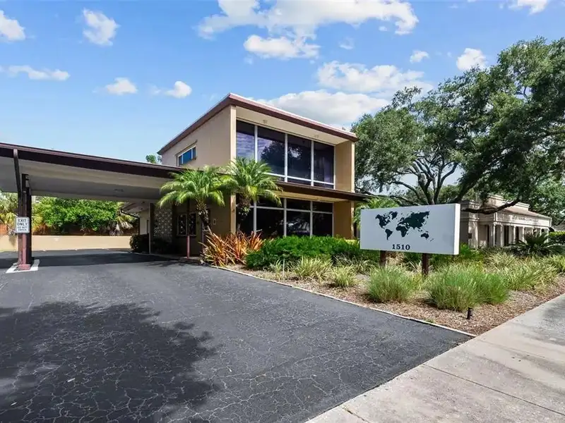 High Visibility Retail/office Building in Downtown St. Petersburg - Renovate or Rebuild Opportunity