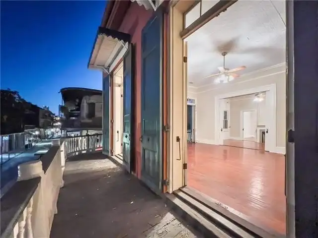 Versatile Mixed-use Property in Prime French Quarter Location