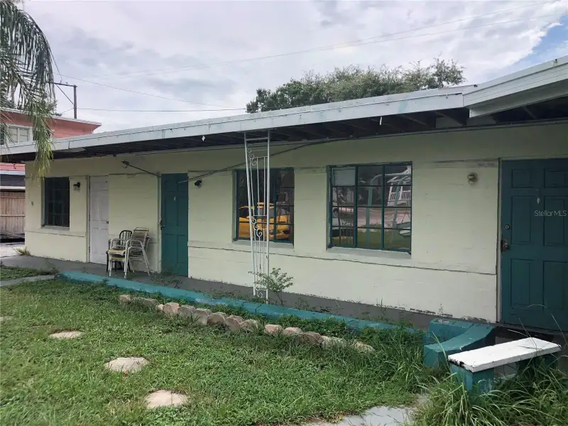9-unit Hotel Complex with Redevelopment Potential on N Ft Harrison Ave, Clearwater