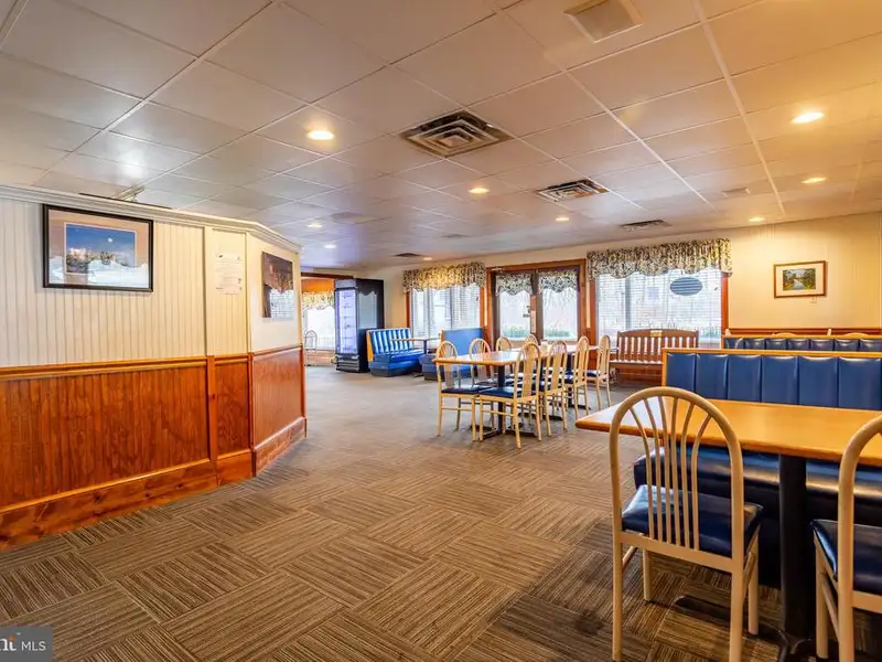 Established Restaurant with Commercial Kitchen and 120+ Seating in Hardy County