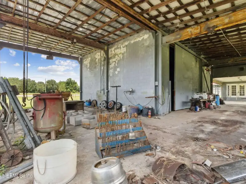 5.04-acre Mixed-use Parcel with Home and Shop in Nassau County