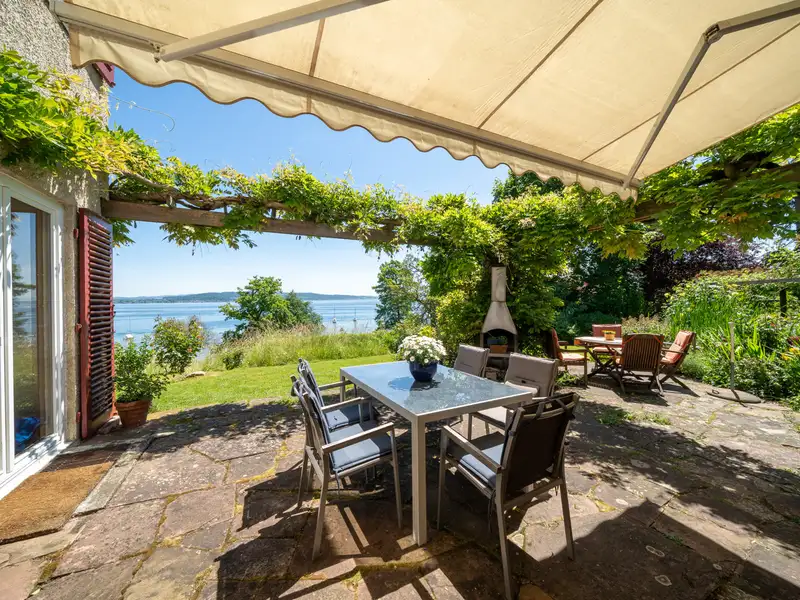 Lakeside Multi-family Property with Historic Bathhouse in Litzelstetten, Lake Constance