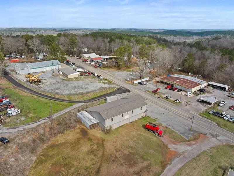 Versatile 8,370 Sqft Property with Storage and Kitchen Near Interstate