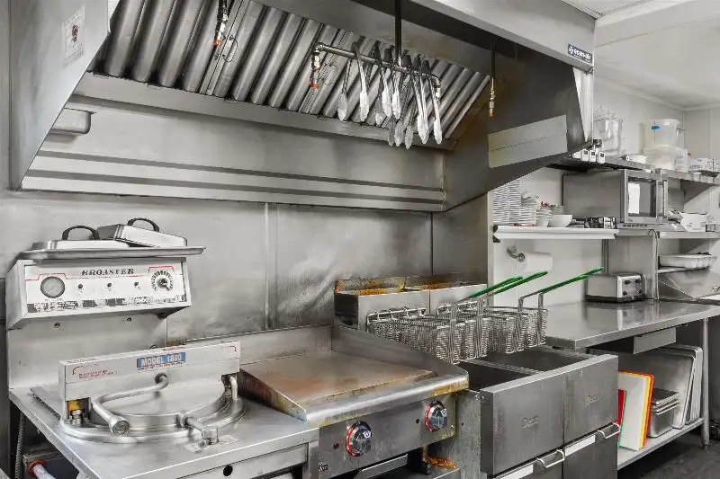 Established Bar and Restaurant with Living Quarters in Stevens Point Area