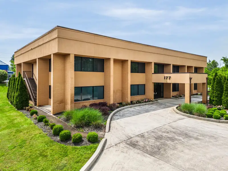 Cleveland, Tn Office Suites for Lease - Newly Remodeled, 2,400 & 2,164 Sq Ft
