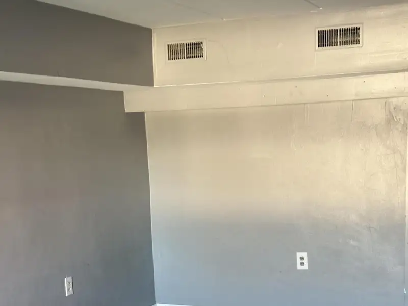 Versatile Commercial Restaurant with Warehouse and Apartment in High-traffic Location