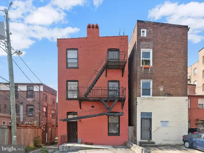 Fully Renovated Six-unit Property in Mount Vernon, Baltimore with Modern Finishes and Parking