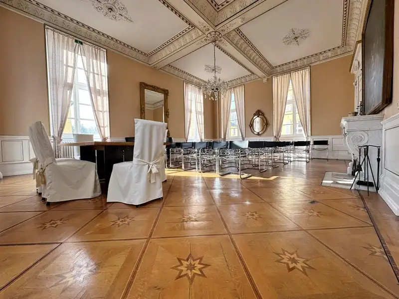 Crassenstein Castle: Historic Property in Münsterland, Ideal for Boutique Hotel or Bed & Breakfast