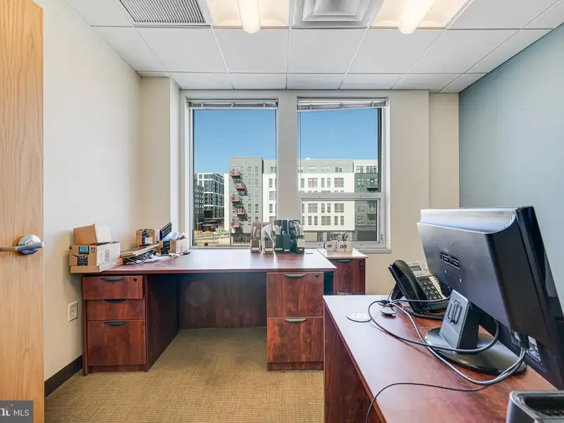 Flexible Office Suite in Prime Falls Church Location - 1,200 Sq Ft, Great Accessibility