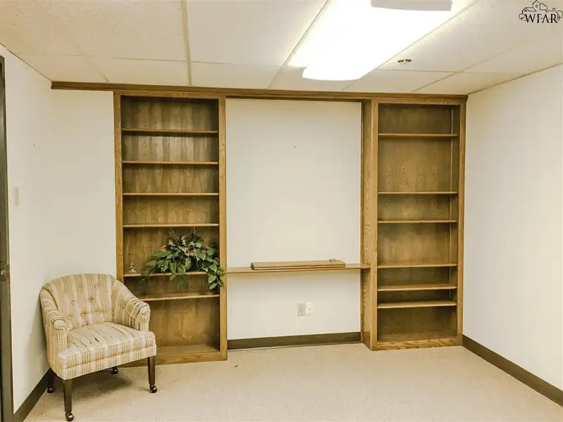 Downtown Wichita Falls Office Space for Lease - 1,442 Sq Ft, Utilities Included