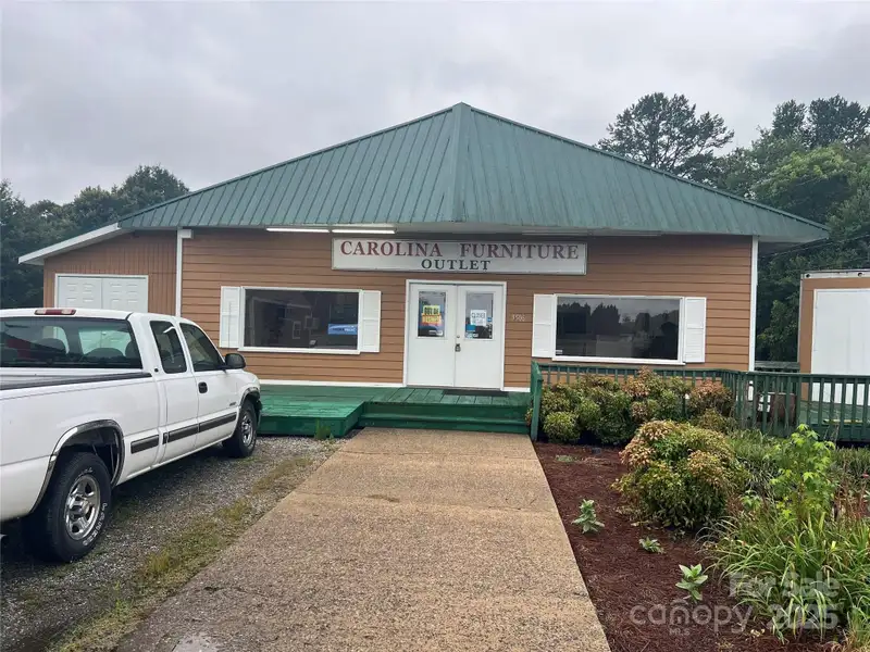 High-traffic Commercial Property with Multi-use Buildings in County Center