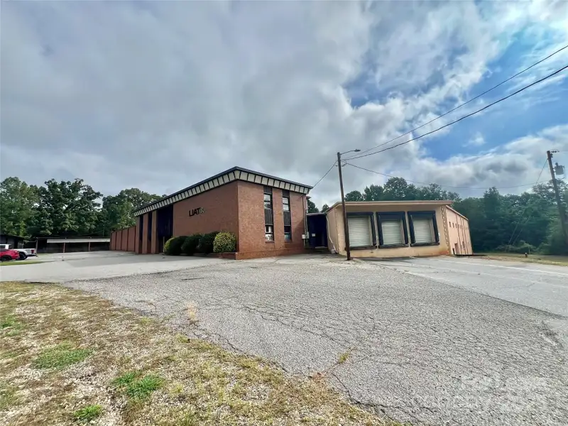 Almost 6 Acres Commercial Opportunity in Growing Troutman, Nc with Flexible Zoning Potential