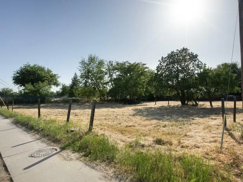 Commercial Land Opportunity: Two .22-acre Parcels in Colusa's Mixed-use Zone