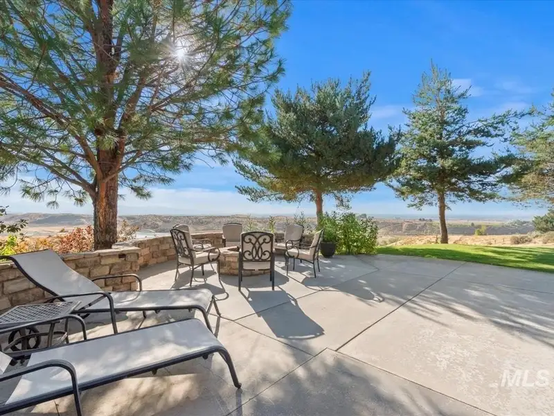 Hilltop Winery and Event Center with Custom Home and 360-degree Views in Eagle, Idaho