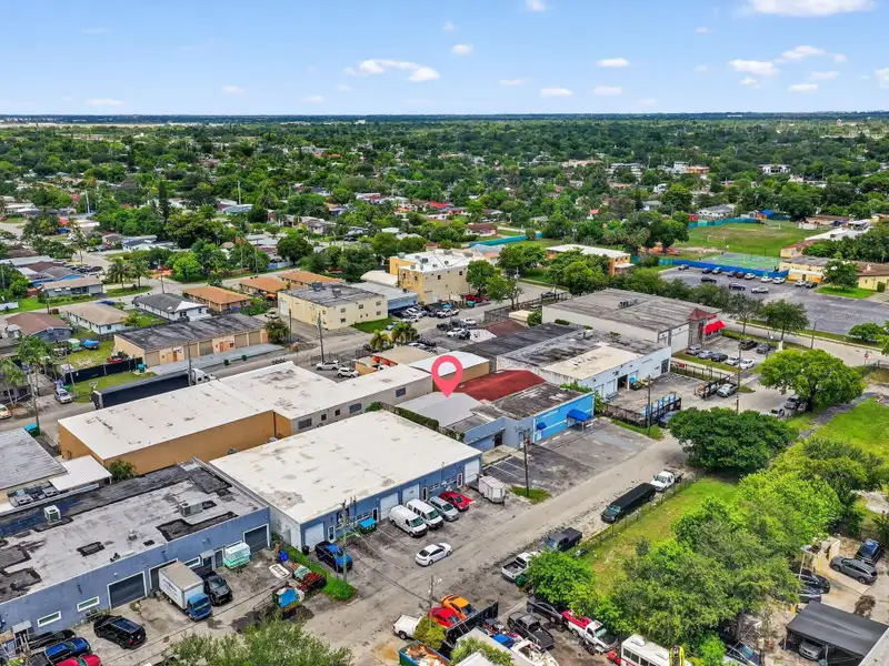 Recently Renovated 2,741 Sf Building Near I-95 with Flexible Use Options