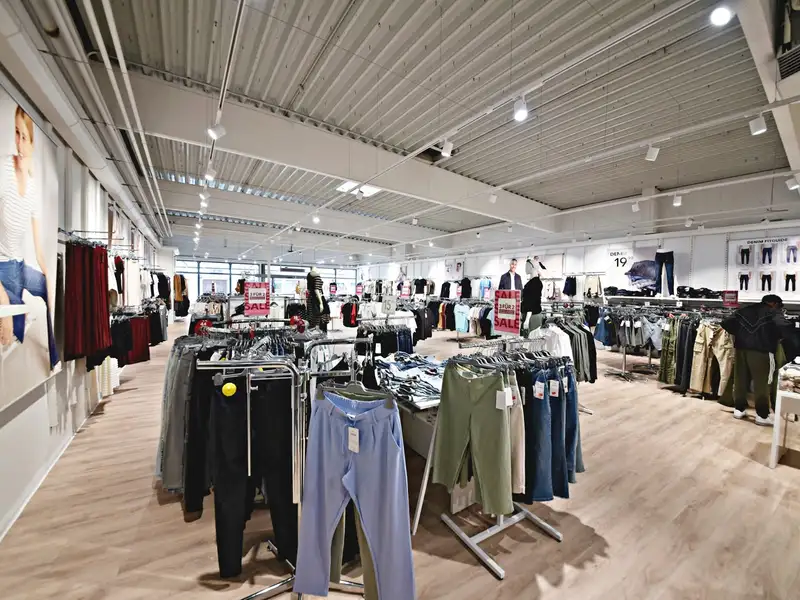 Commercial Retail Property in Bückeburg City Center with Stable Rental Income