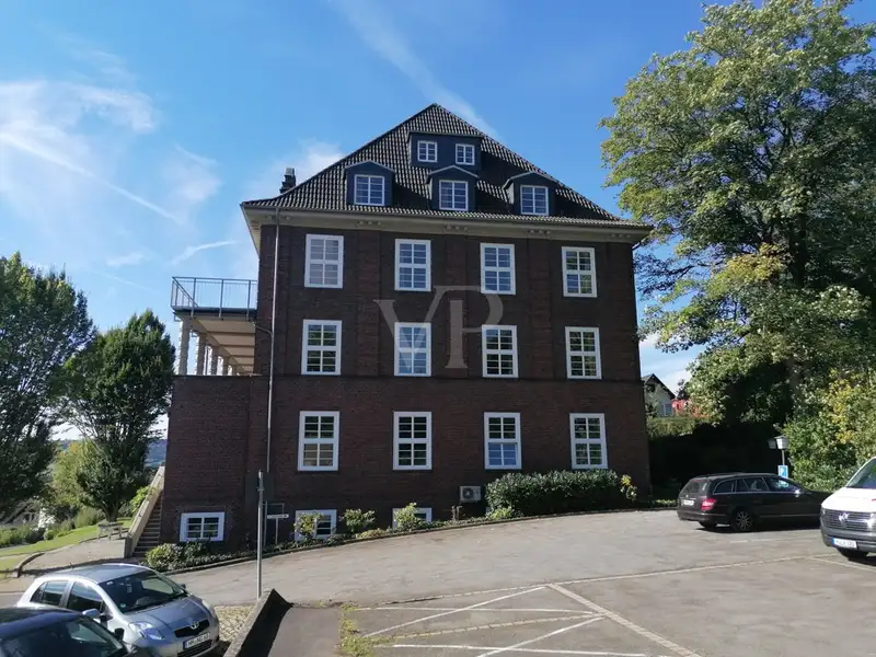 Investment Opportunity: Well-maintained Seminar Facility on 8,429 M² in Bad Pyrmont
