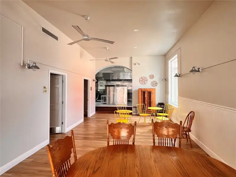 Turn-key Restaurant Space for Lease in Mt. Vernon with Fully Equipped Kitchen