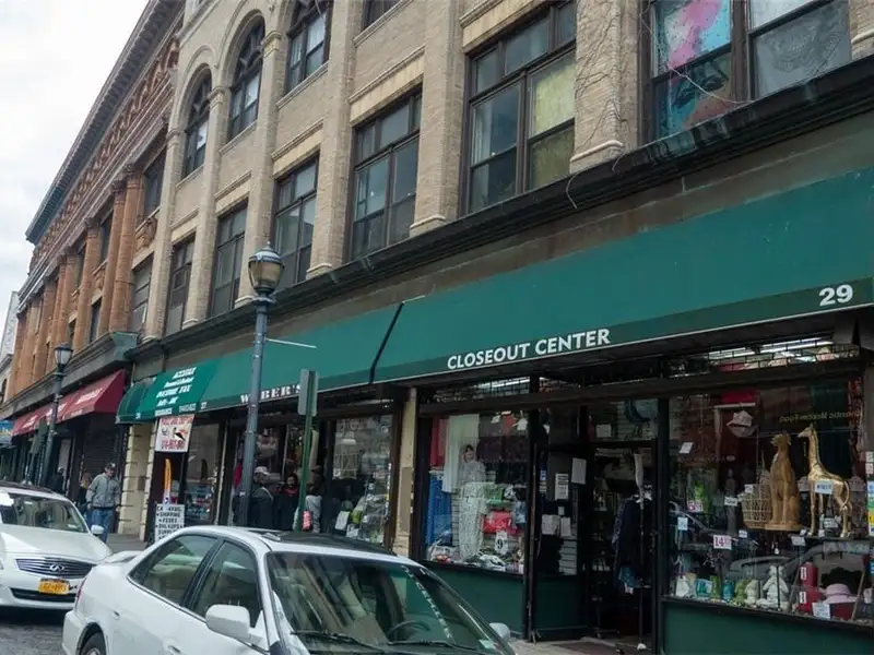 Retail Space for Lease in Downtown Yonkers - 2,020 Sq Ft, High Ceilings