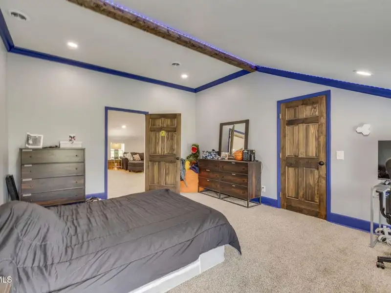 Custom Barndominium on 3 Acres with Pool and Income-generating Garage in Tennessee