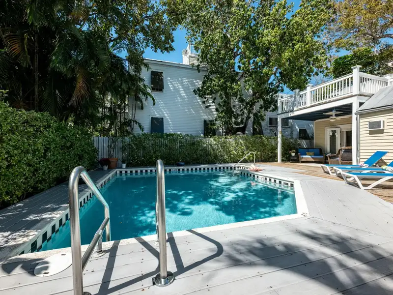 Boutique Guesthouse in Historic Old Town Key West with 15 Deluxe Rooms