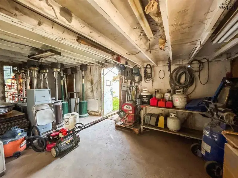 Versatile Commercial Property with Three Buildings Near Major Highways and Amenities