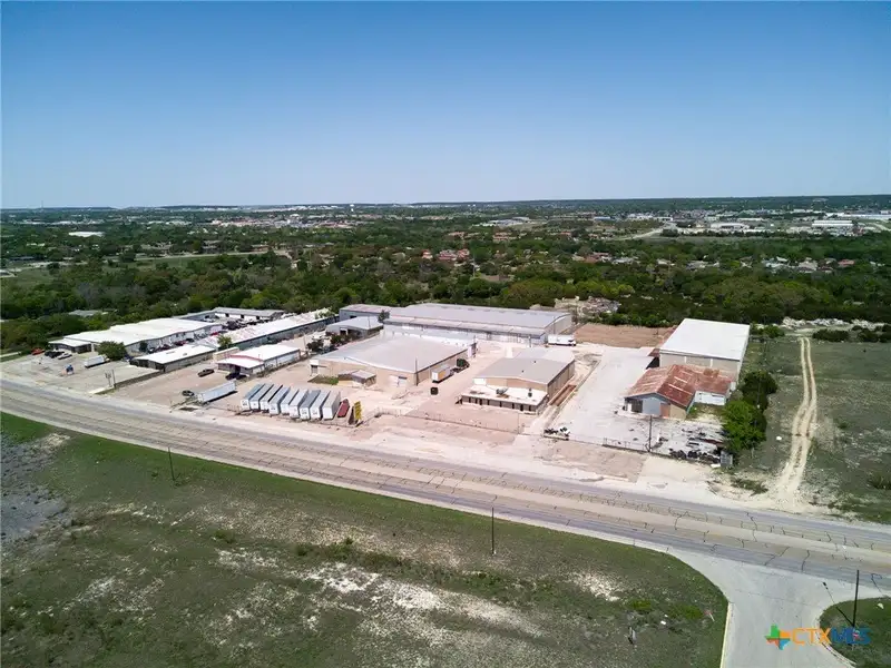 High-visibility Industrial Property with Multiple Access Points in Killeen Area