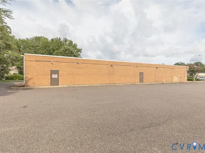 B-2 Zoned Commercial Property for Sale in Richmond, Va with Longstanding Tenant