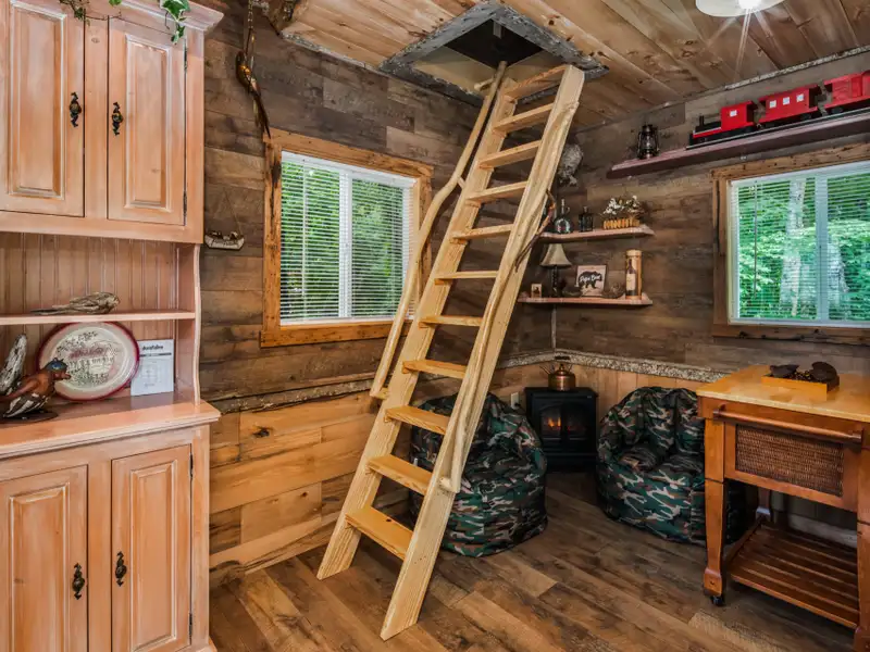 Serene 5.81-acre Retreat with Pavilion, Barn, Home, and Bold Creek Access
