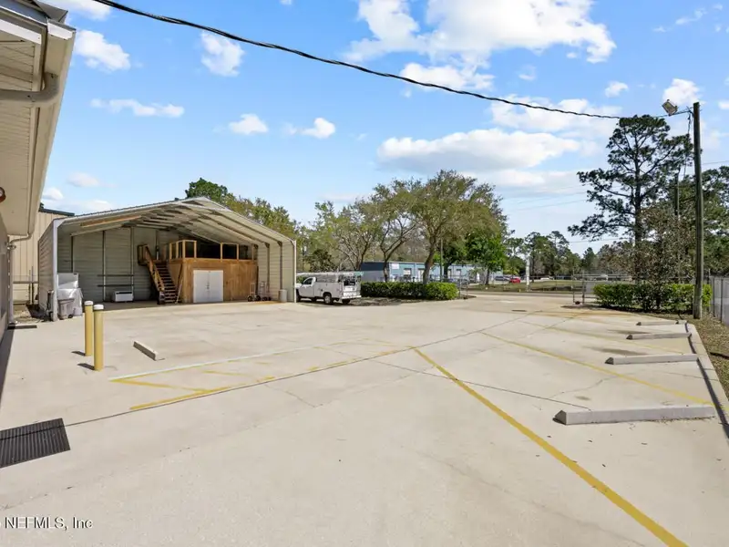 Commercial Building with Offices and Storage in St. Johns County, Ci Zoning