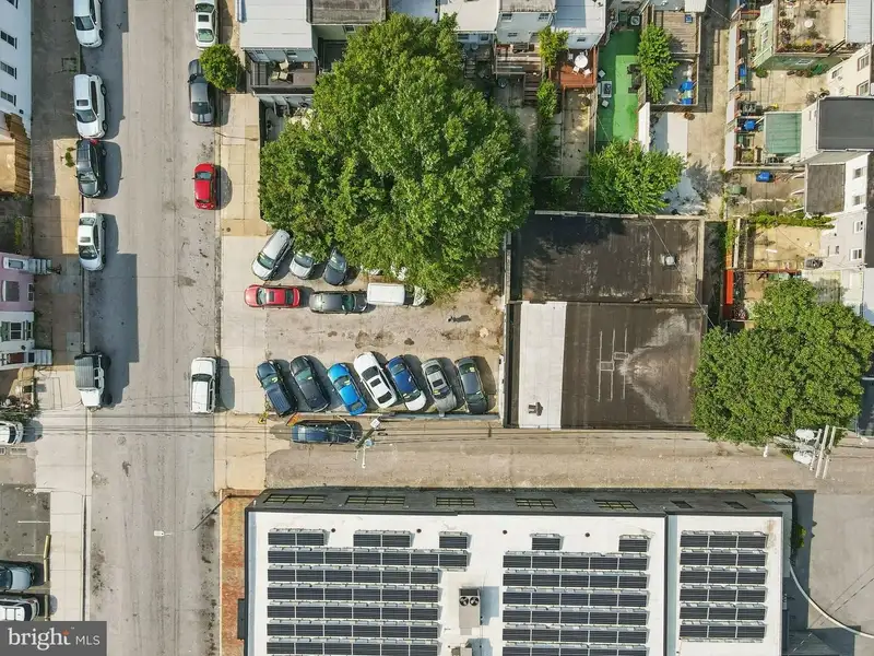 Established Auto Business and Commercial Property in Highlandtown with Turnkey Setup
