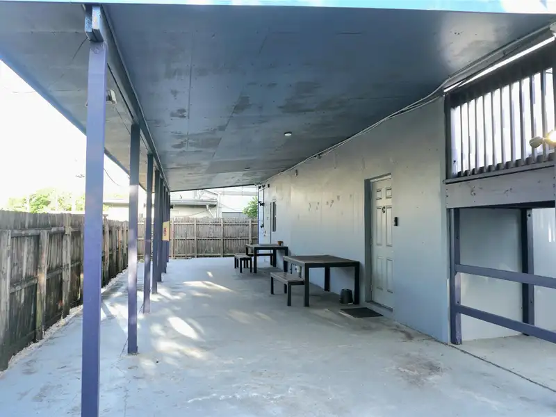 Turnkey Multifamily Investment: 8 Furnished Studios & 2/2 Apartment Near Las Olas