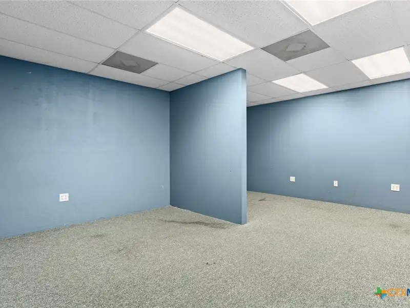 High-visibility Industrial Property with Multiple Access Points in Killeen Area