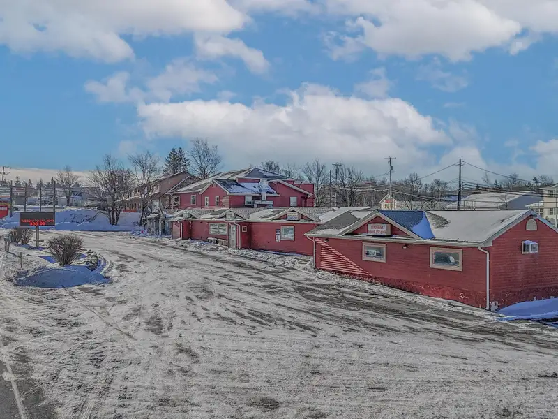 Turnkey Pizzeria and Tavern for Sale in Blakeslee, Pa - Prime Location on Route 115