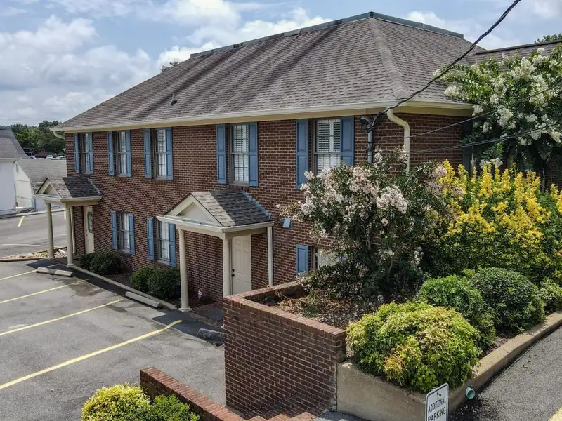 Medical Facility for Sale Near Hospital - 4,510 Sq Ft with Multiple Treatment Rooms
