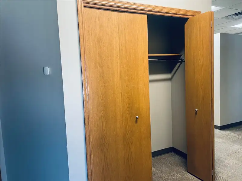 Office Space for Lease in Hiawatha, 1,815 Rsf, Near I-380 Exit