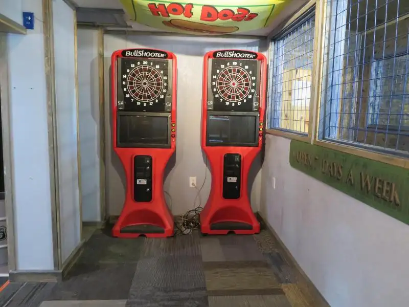 Turnkey Bar/restaurant with 2-bedroom Apartment and Development Potential in Northwoods