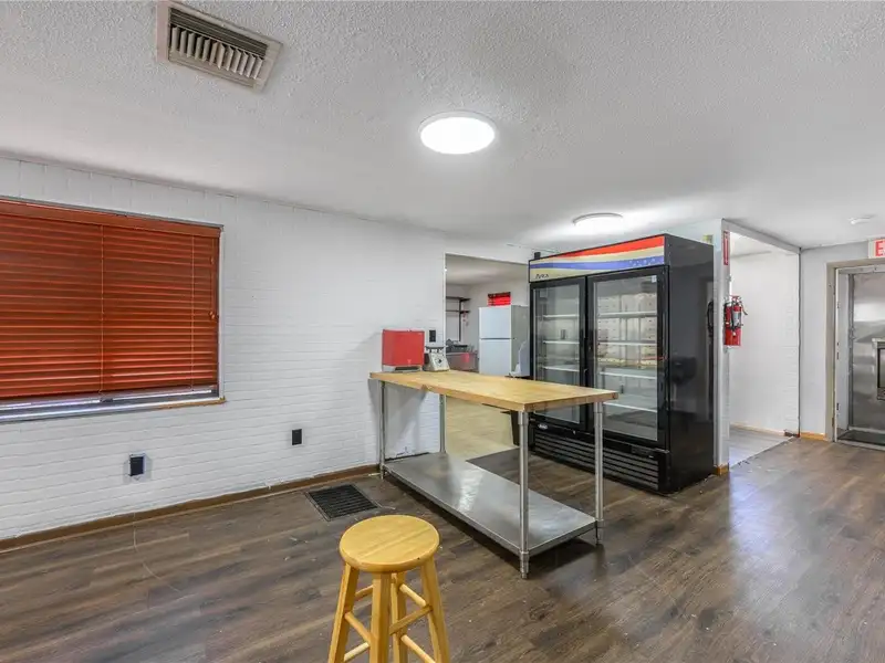 Distinctive Commercial Property in Historic Uptown Mount Dora with Flexible Layout