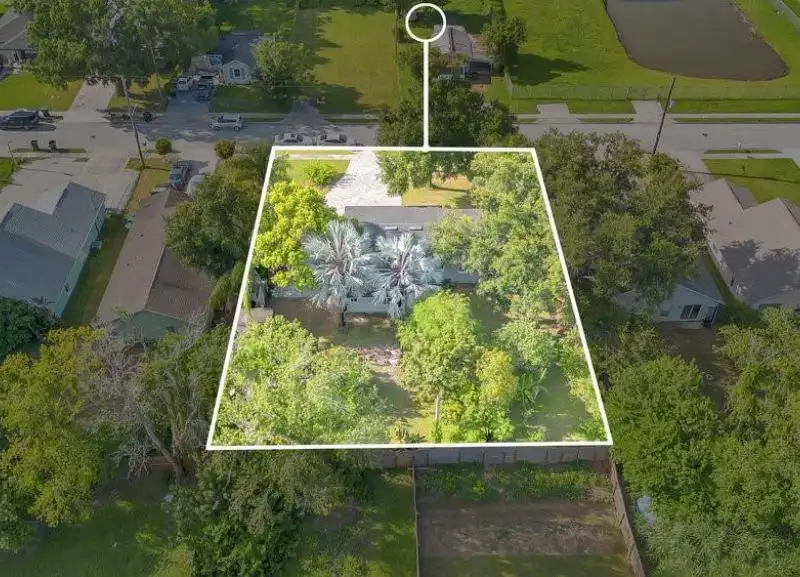 Charming Airbnb Home Near Downtown Orlando with In-law Suite and Expansive Backyard