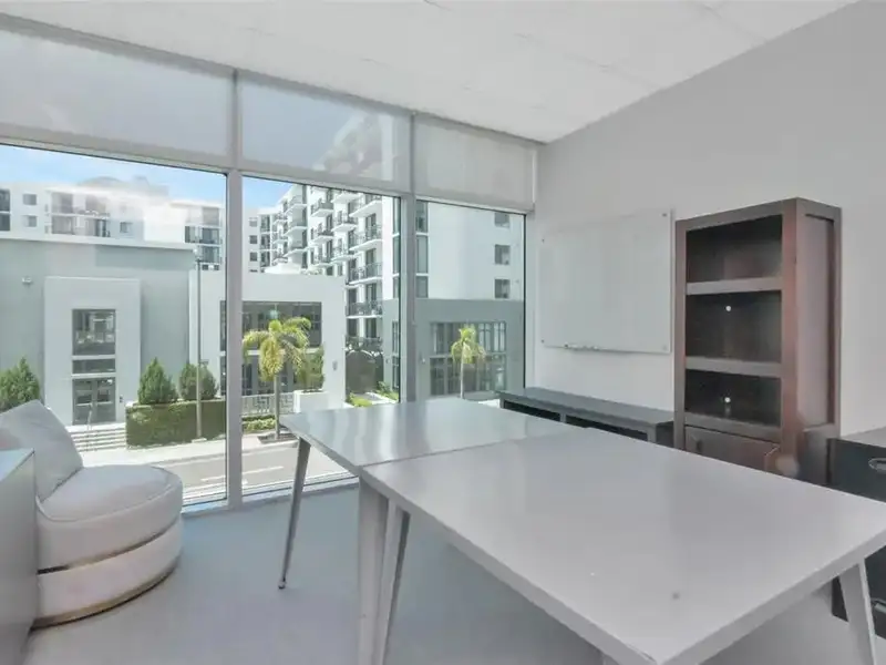 Office Condo in Grand Central at Kennedy, Downtown Tampa - Efficient Layout, 10 Parking Passes