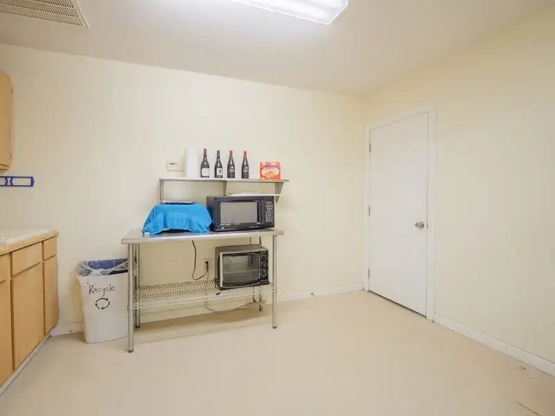 Versatile Flex Building with Office and Warehouse Space in Prime Valdosta Location