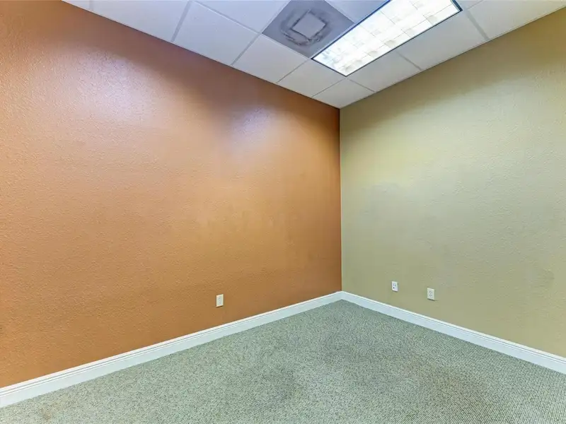 Professional Office Condo in Centrally Located Largo, 1830 Sq.ft with 7 Private Offices